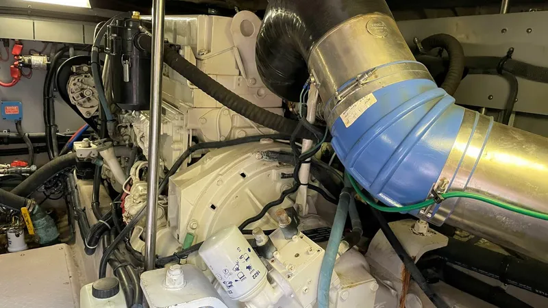 Island Seeker Yacht Photos Pics 2003 Sea Ray 48 Sedan Bridge - Image 25