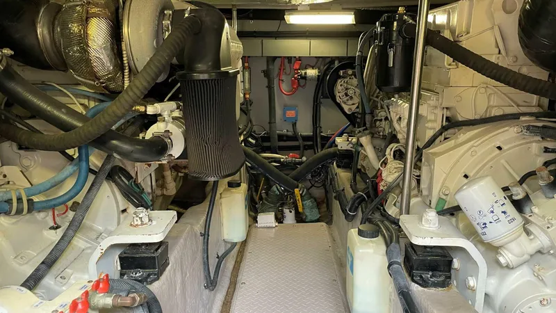 Island Seeker Yacht Photos Pics 2003 Sea Ray 48 Sedan Bridge - Image 29