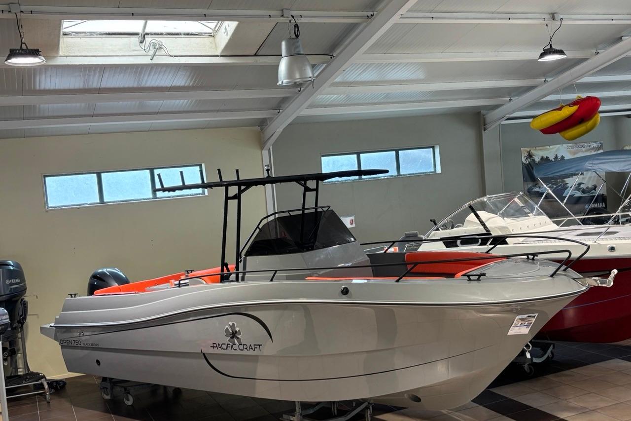 2026 Pacific Craft 750 open BLACK EDITION