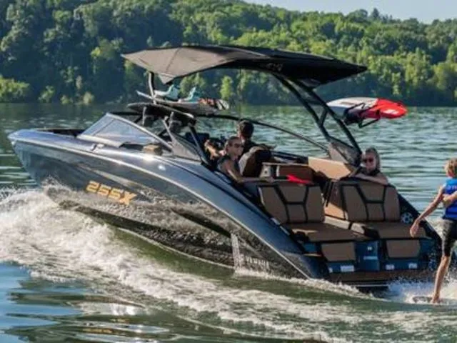 Yamaha Boats 255XD