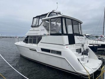 Carver 197 355 Aft Cabin
