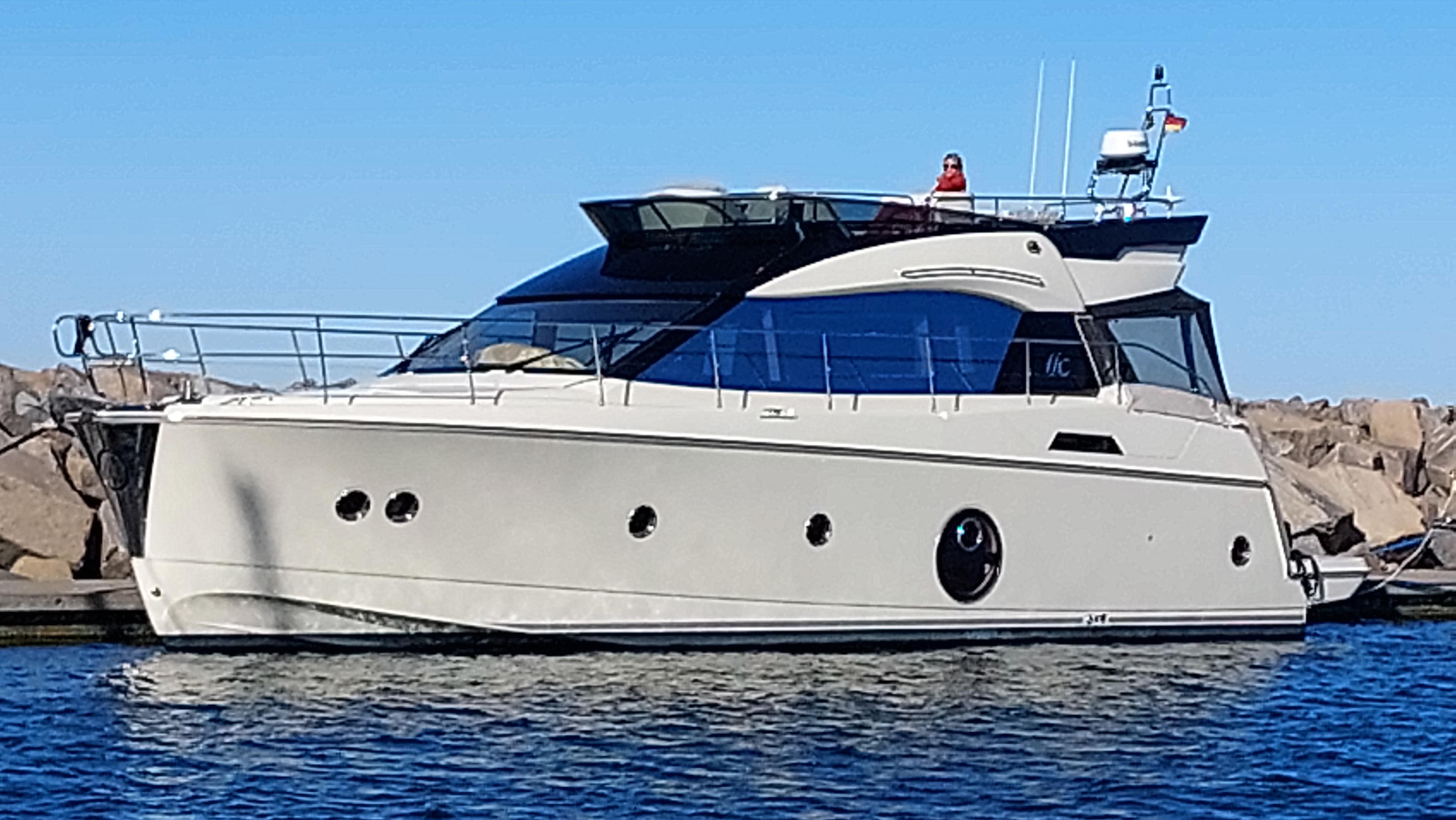 monte carlo 5 yacht