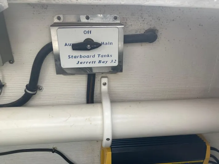 Susan Dee Yacht Photos Pics Control panel for Jarrett Bay Walkaround 2007, featuring starboard tank switch settings.