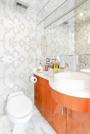  Yacht Photos Pics 2011 Hatteras 80 Motor Yacht - Image 32