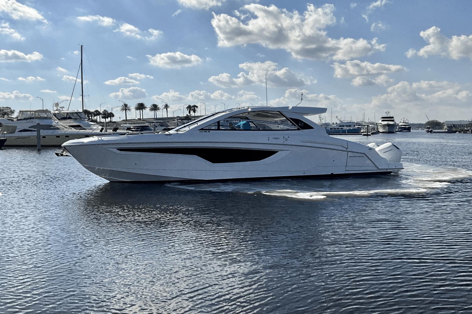 2024 Cruisers Yachts 42 GLS Outboard Cruiser For Sale YachtWorld   8914614 954423065 0 071120231137 0 