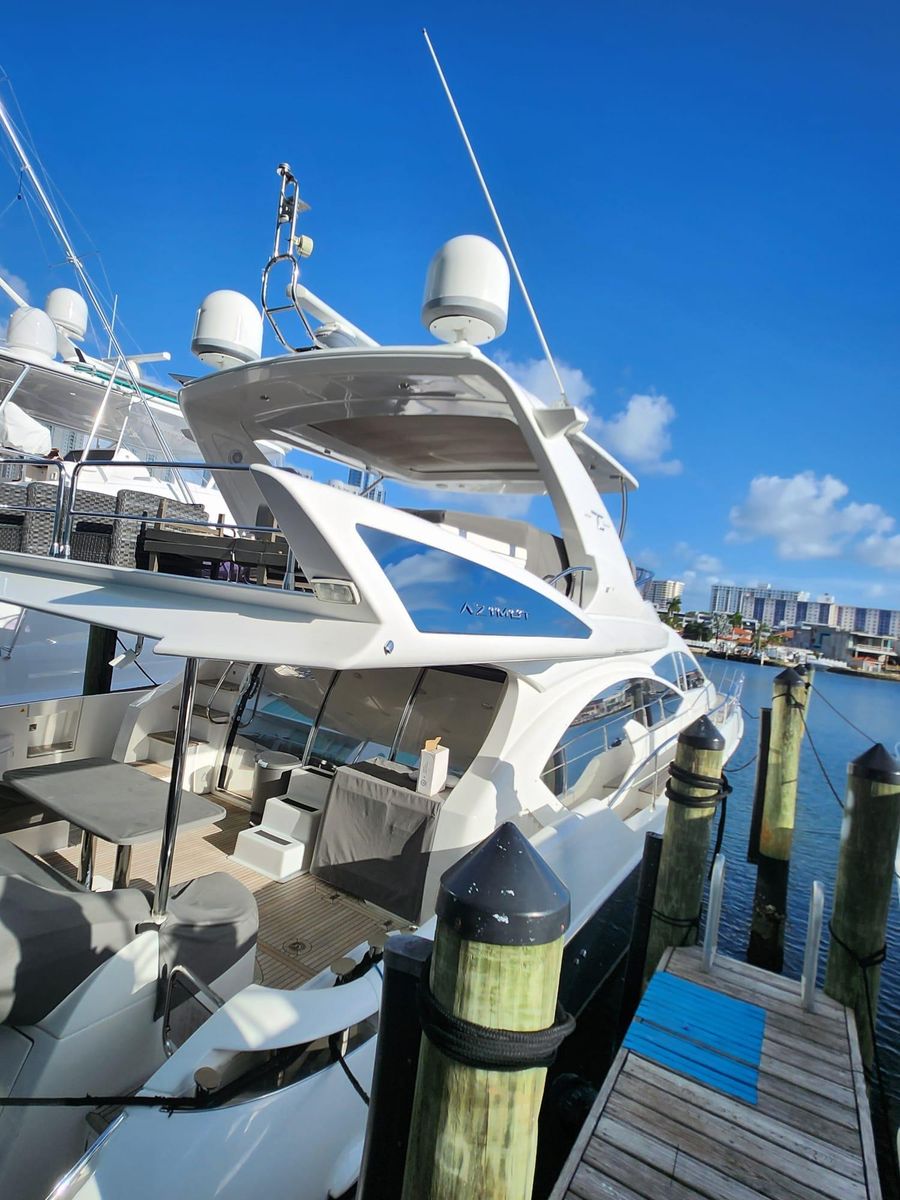 2014 Azimut 70 