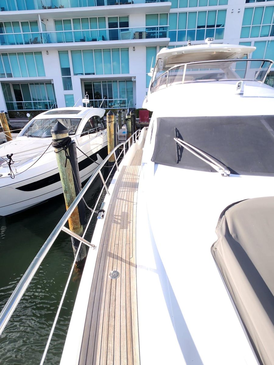2014 Azimut 70 