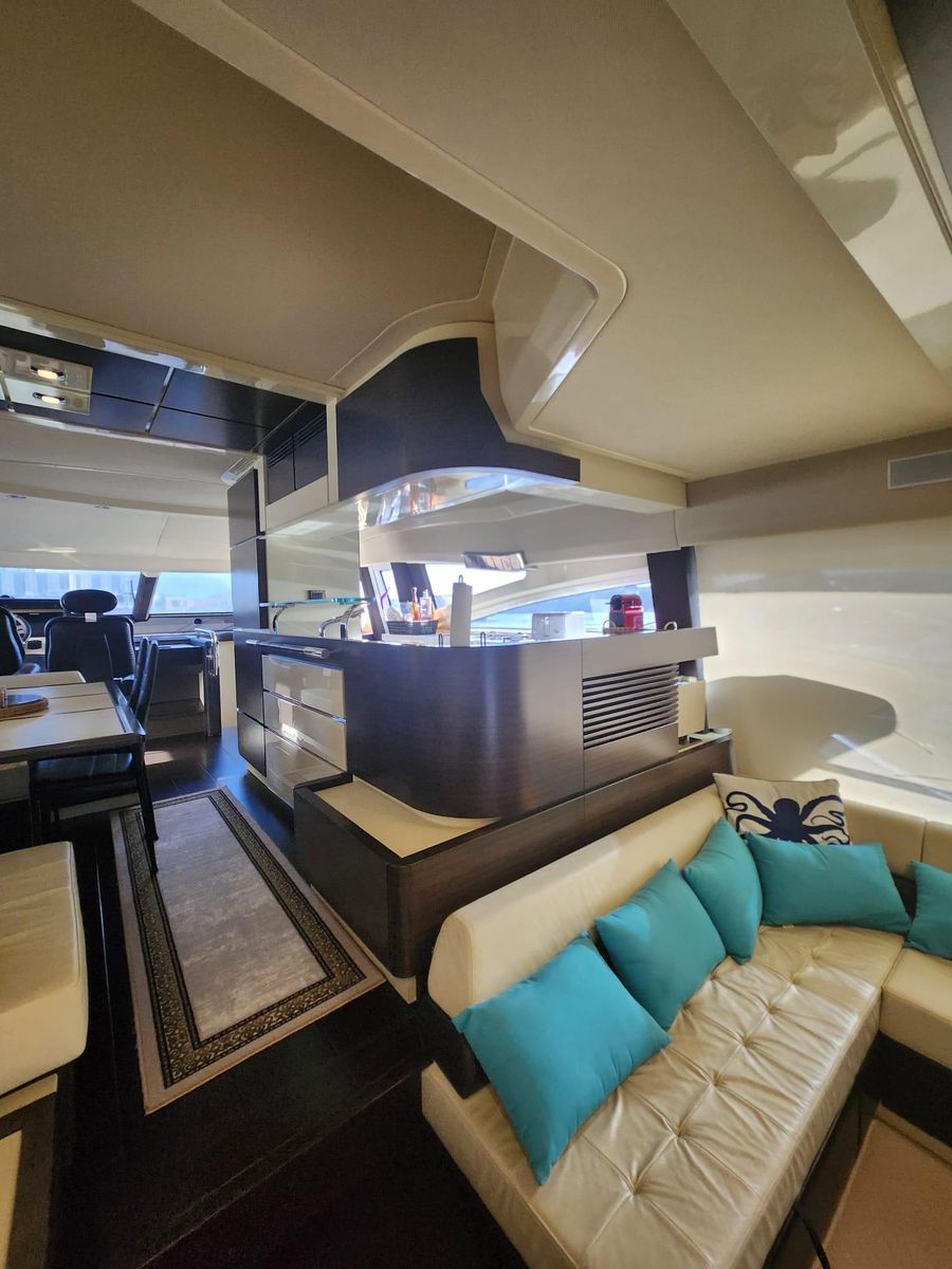 2014 Azimut 70 