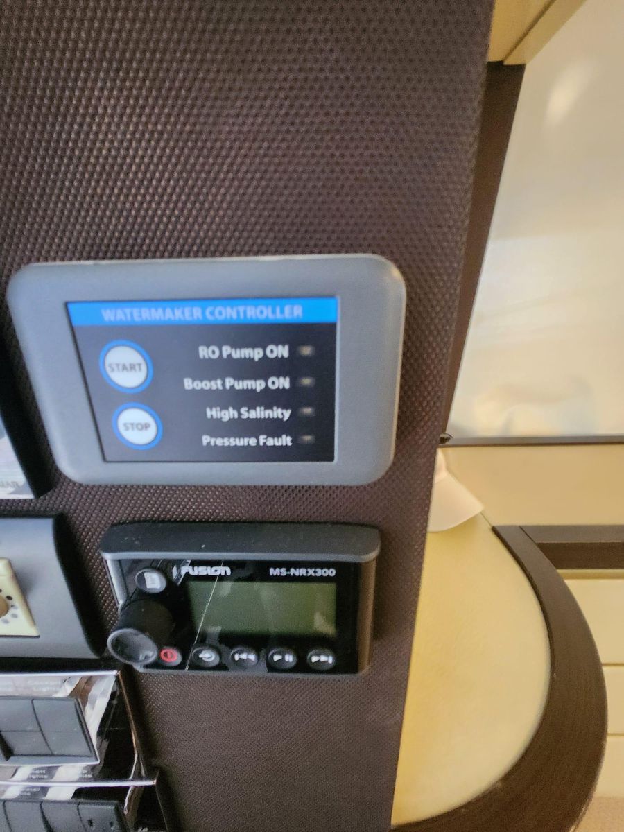2014 Azimut 70 