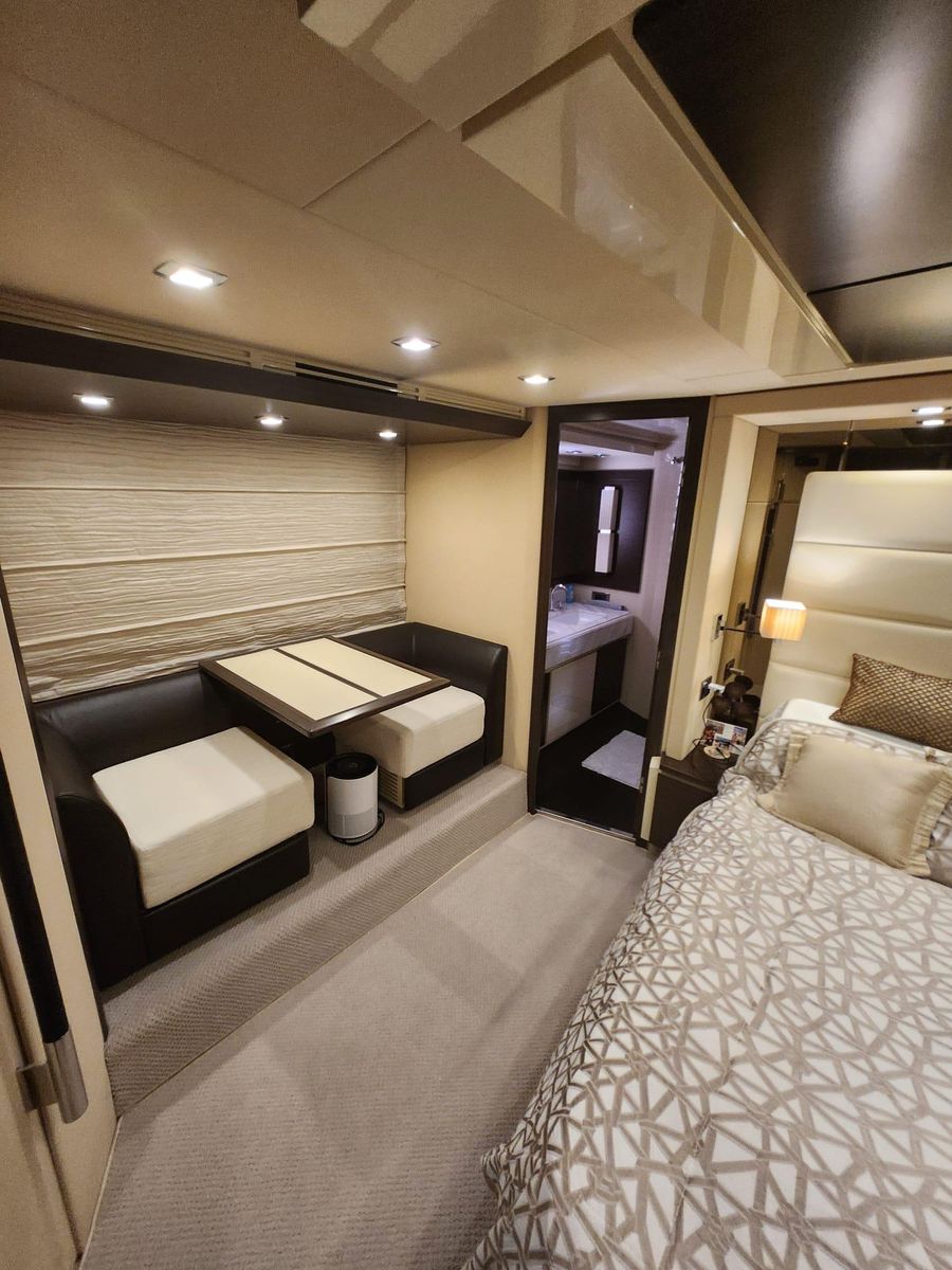 2014 Azimut 70 