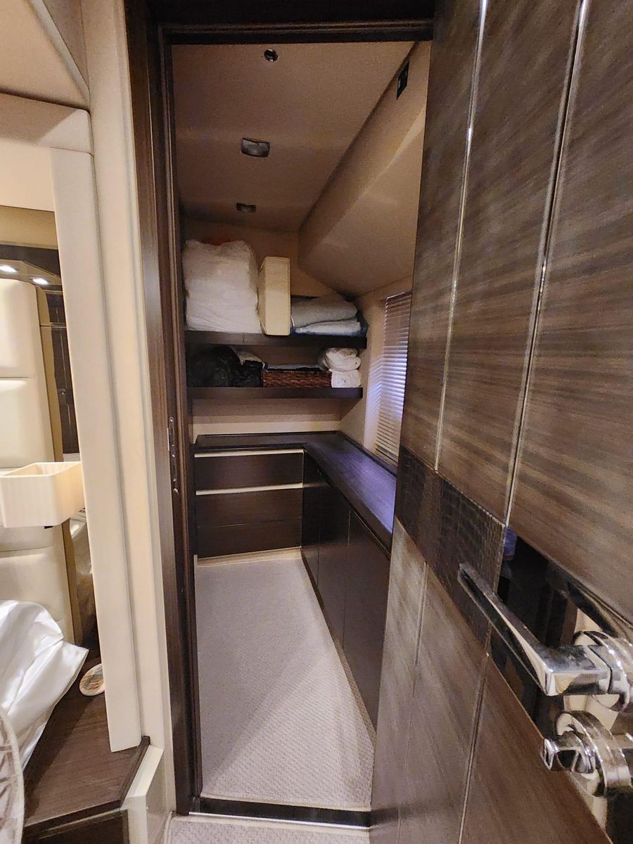 2014 Azimut 70 