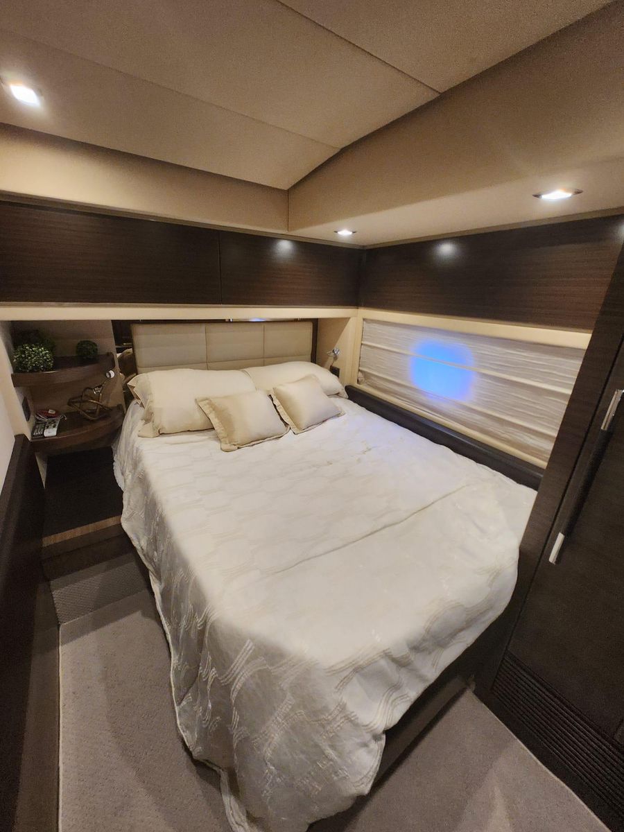 2014 Azimut 70 