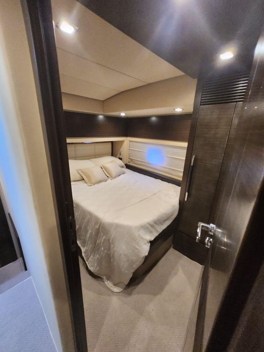 2014 Azimut 70 