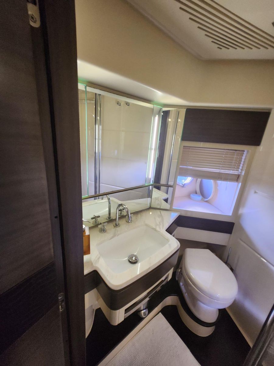 2014 Azimut 70 