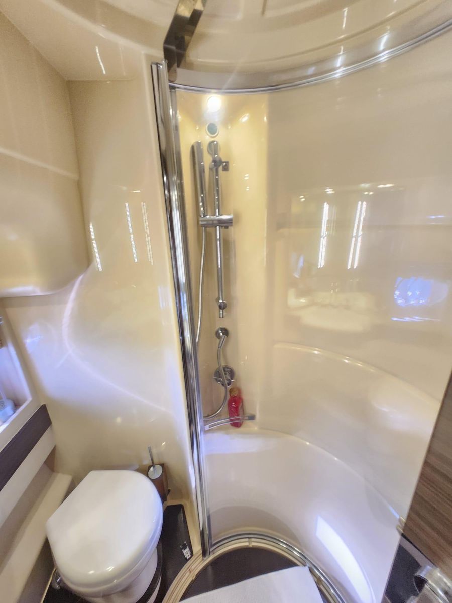 2014 Azimut 70 