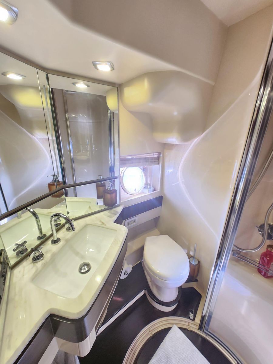 2014 Azimut 70 
