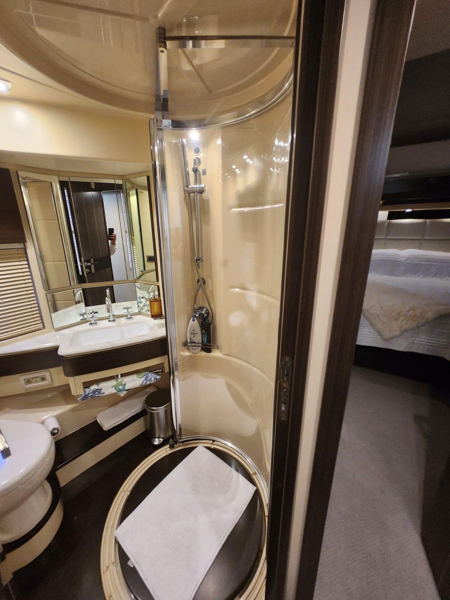 2014 Azimut 70 
