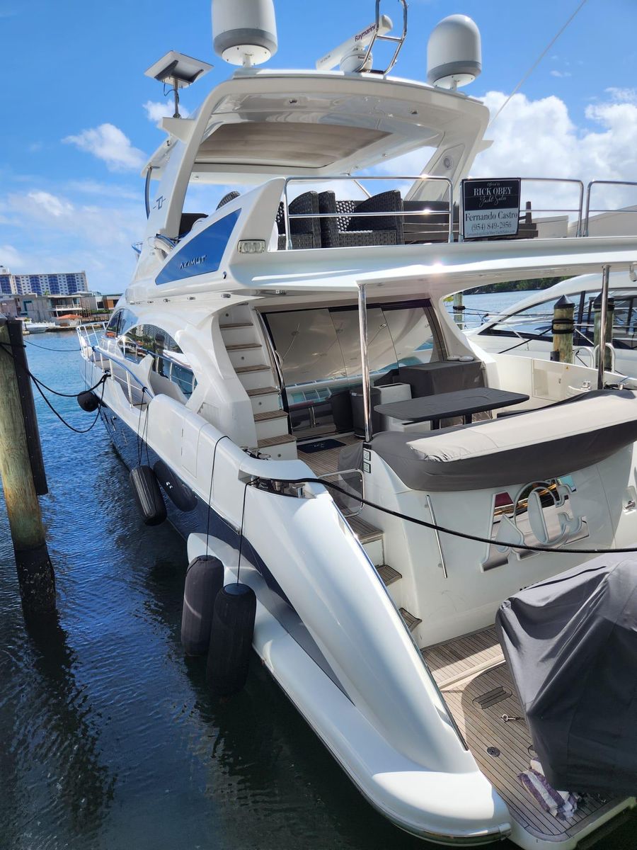 2014 Azimut 70 