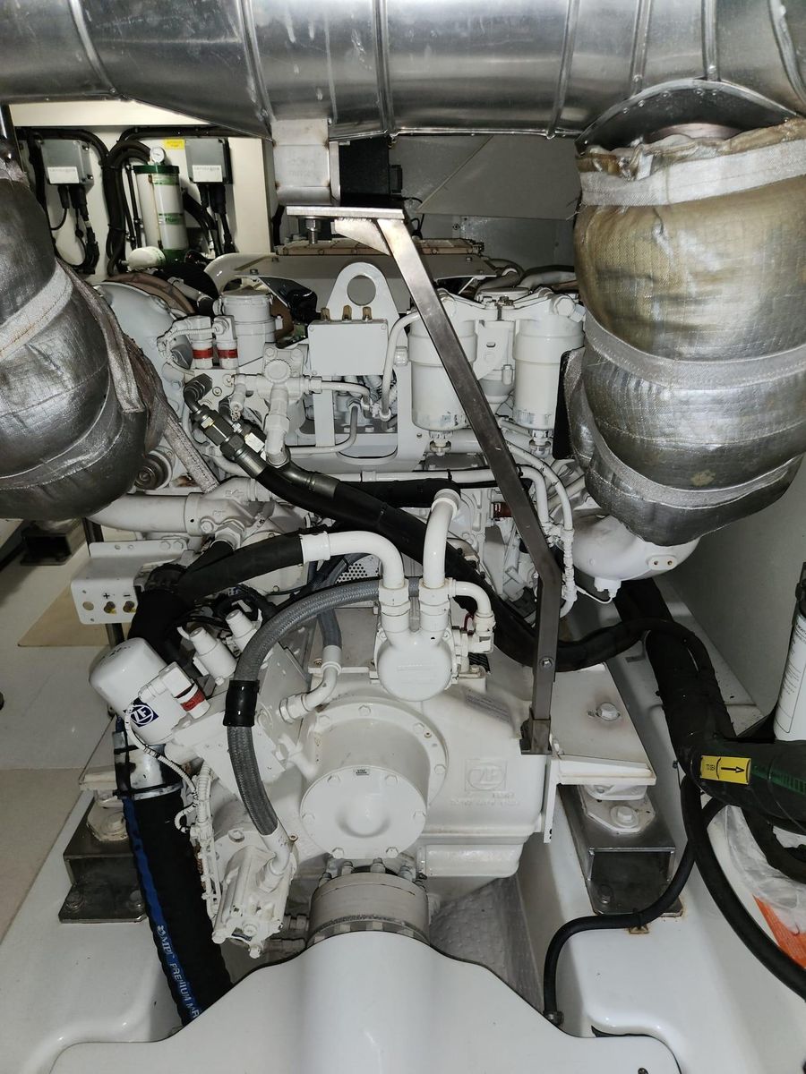 2014 Azimut 70 
