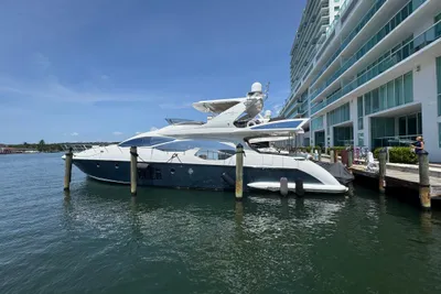 2014 Azimut Flybridge