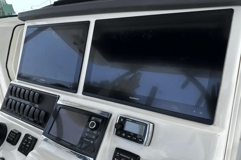 Nakama II Yacht Photos Pics 