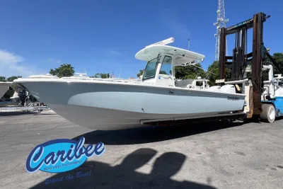Everglades 273 Center Console