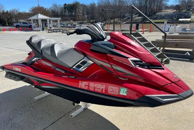 Yamaha WaveRunner FX Cruiser SVHO