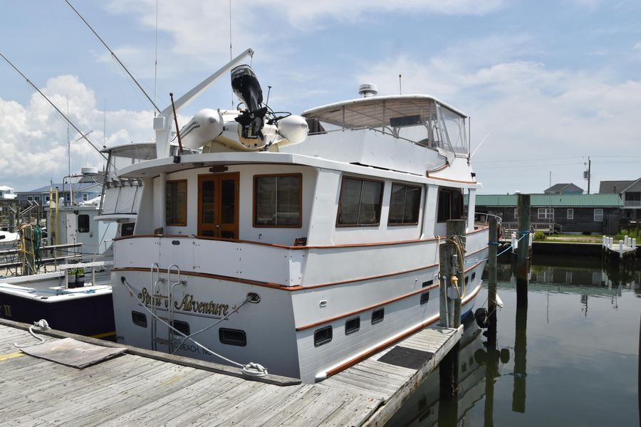 1989 Marine Trader Widebody Trawler Motor Yacht