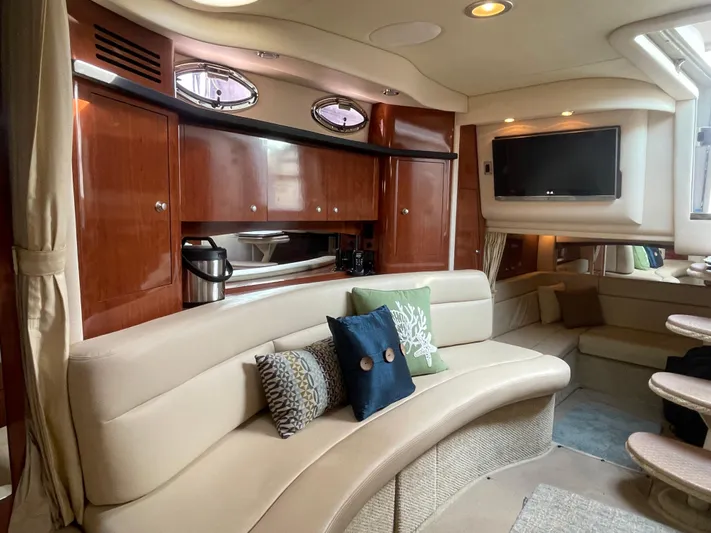 Viva La Vida Yacht Photos Pics Interior of 2006 Sea Ray 340 Sundancer yacht with elegant seating and modern amenities.