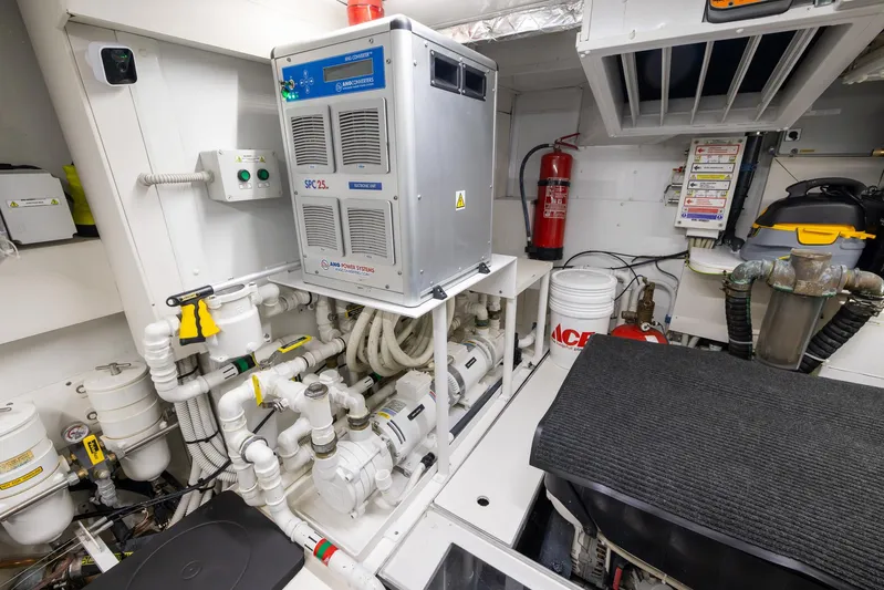 Sea Metri V Yacht Photos Pics 