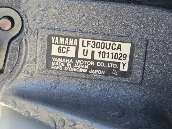  Yacht Photos Pics Yamaha LF300UCA engine label on 2017 Parker 2820 XLD Sport Cabin boat.