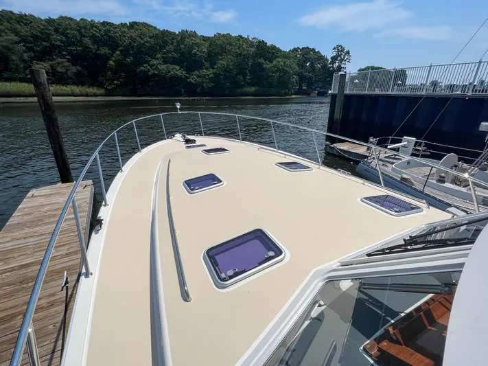 Highlander Yacht Photos Pics 