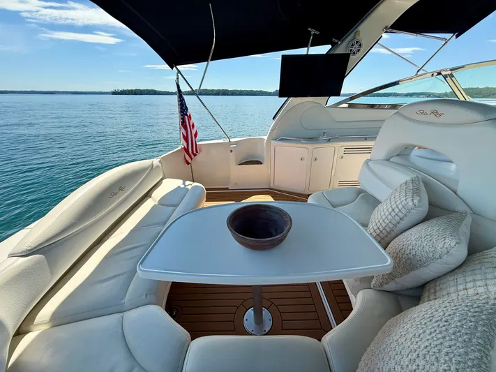  Yacht Photos Pics 1999 SEA RAY 380 SUNDANCER - Image 11