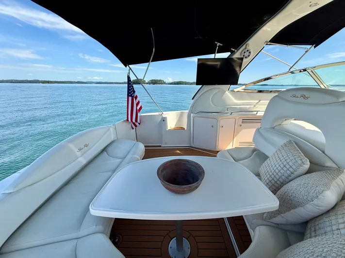  Yacht Photos Pics 1999 SEA RAY 380 SUNDANCER - Image 35