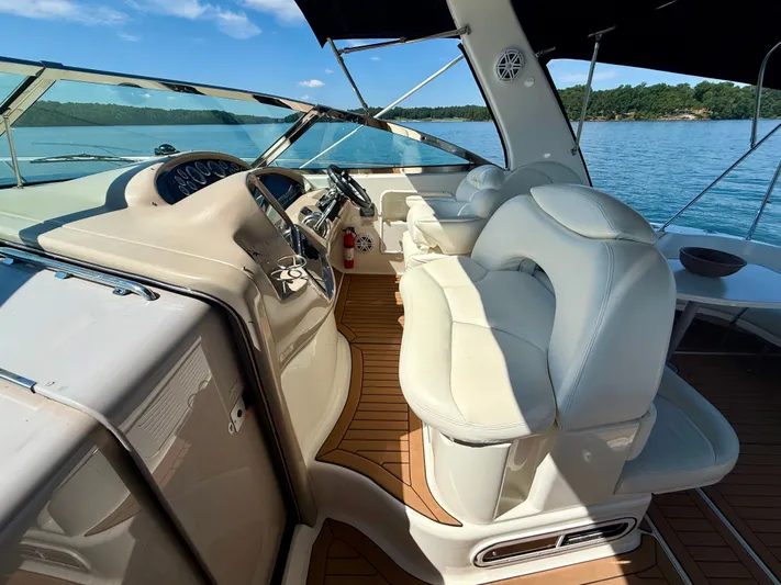  Yacht Photos Pics 1999 SEA RAY 380 SUNDANCER - Image 15