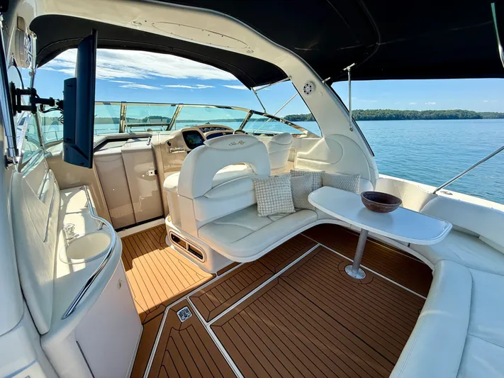  Yacht Photos Pics 1999 SEA RAY 380 SUNDANCER - Image 10