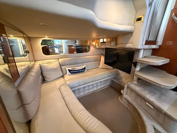  Yacht Photos Pics 1999 SEA RAY 380 SUNDANCER - Image 33