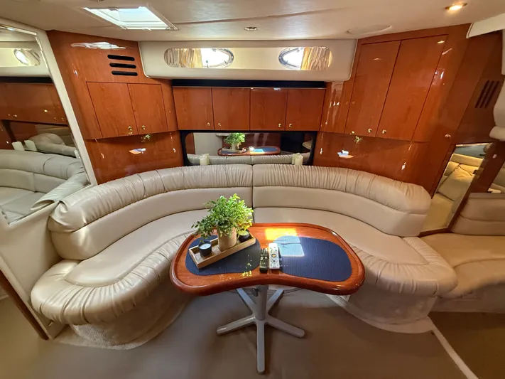  Yacht Photos Pics 1999 SEA RAY 380 SUNDANCER - Image 28