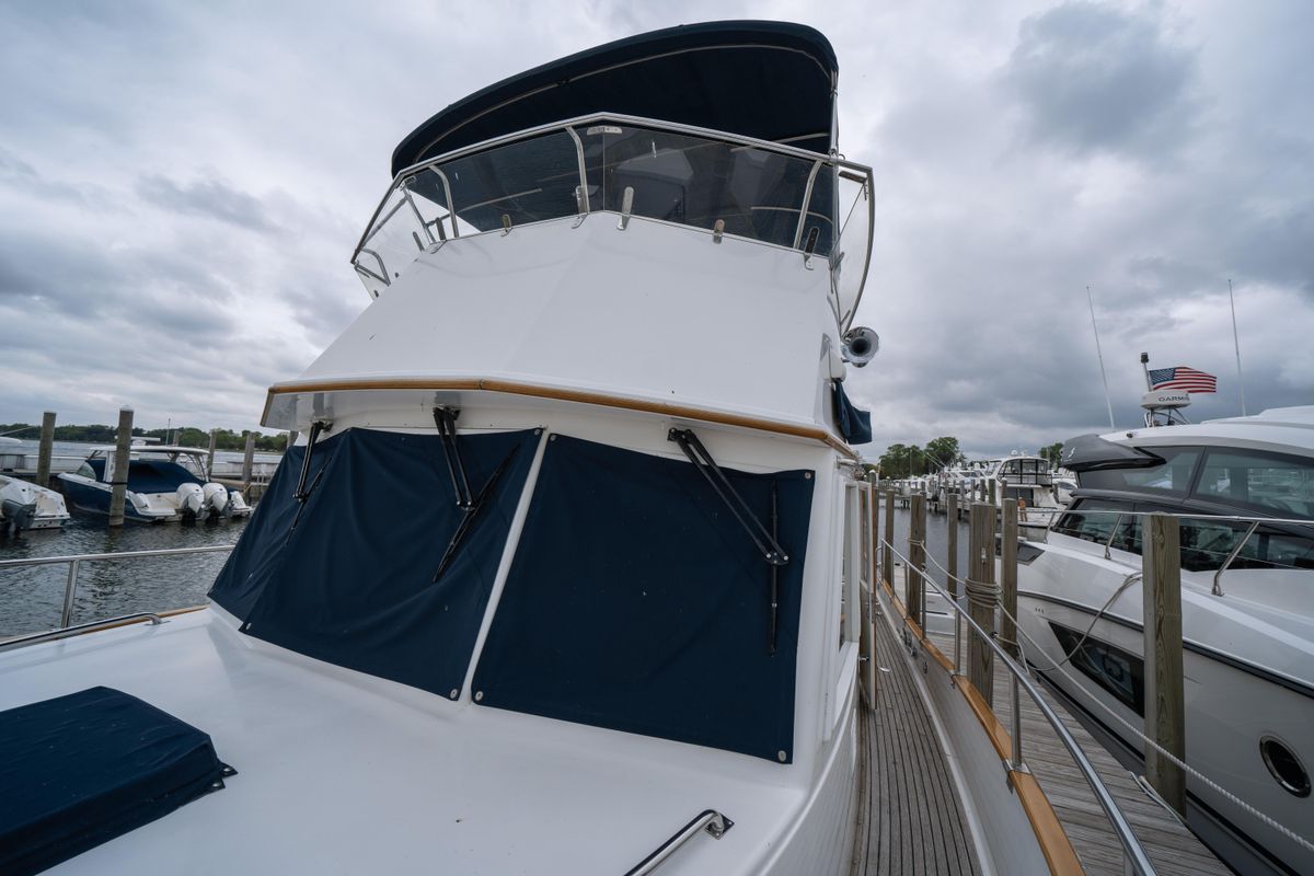 2001 Grand Banks 42 