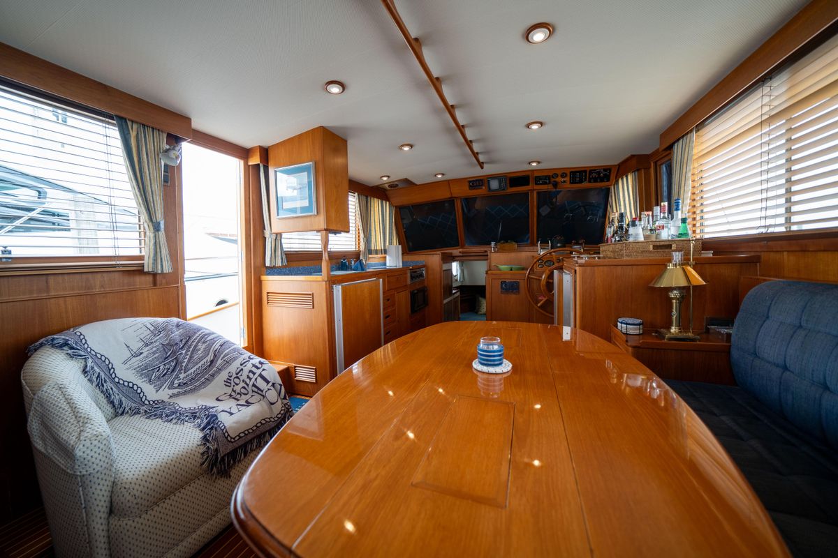 2001 Grand Banks 42 