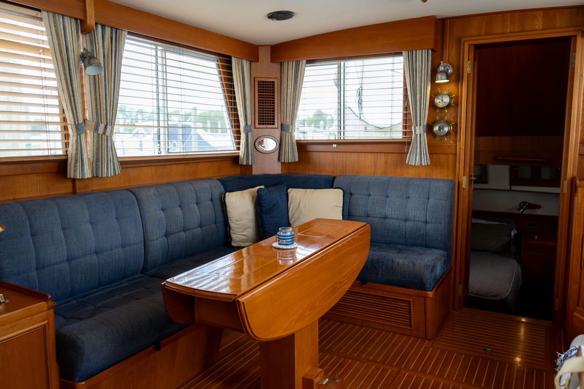 2001 Grand Banks 42 
