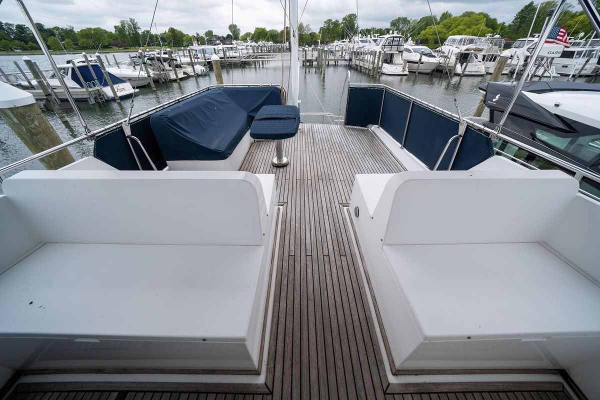 2001 Grand Banks 42 