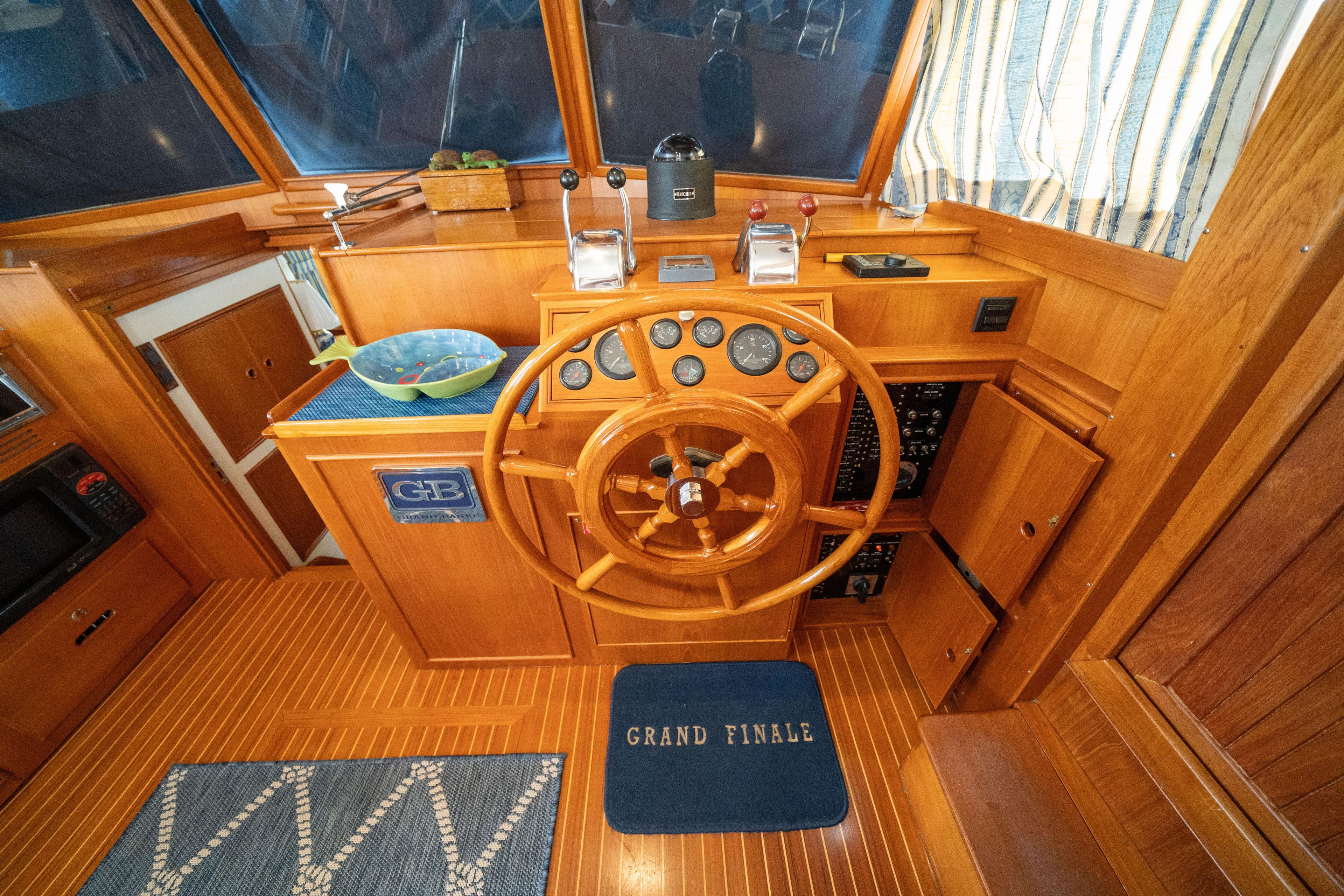2001 Grand Banks 42 