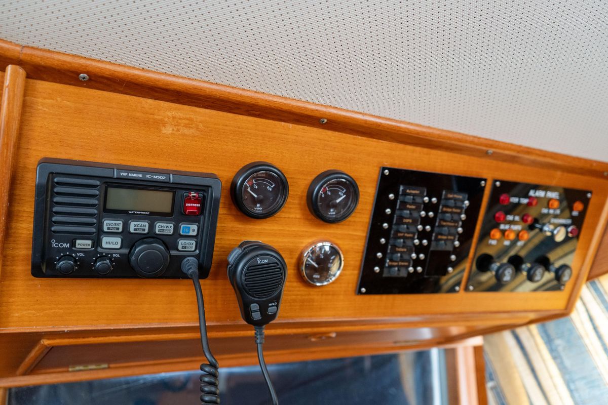 2001 Grand Banks 42 