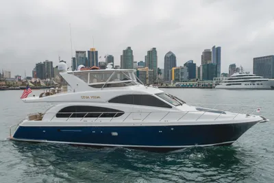 Hatteras 64 Motor Yacht
