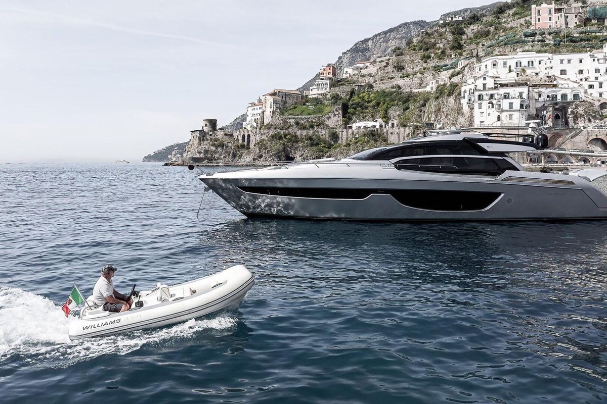 2016 Riva 76 