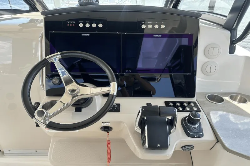 Stock Number 213279 Yacht Photos Pics 