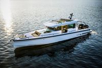 2023 Axopar 37 XC CROSS CABIN