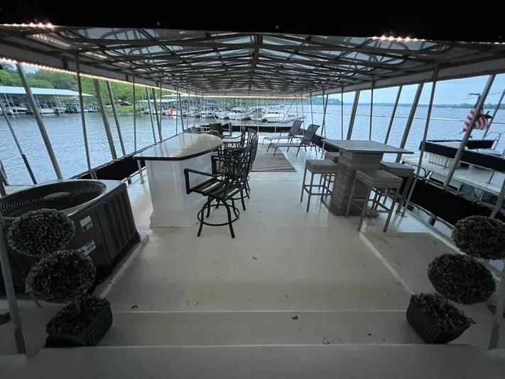 The Elegant Lady Yacht Photos Pics 