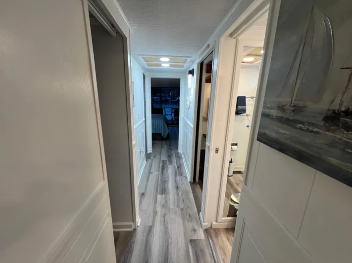 The Elegant Lady Yacht Photos Pics 